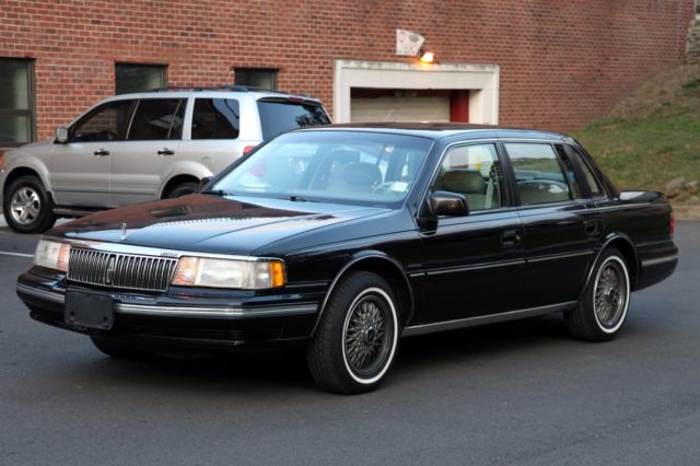 1991 Lincoln Continental Signature Sedan 4-Door - photo 3