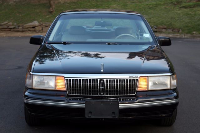 1991 Lincoln Continental Signature Sedan 4-Door - photo 8