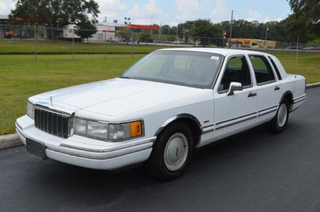 1991 LINCOLN TOWN CAR EXECUTIVE 102K MILES BID TO WIN NO RUST GREAT CAR!!! 1991 Lincoln Town Car EXECUTIVE
