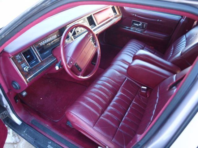 1991 Lincoln Town Car - photo 2