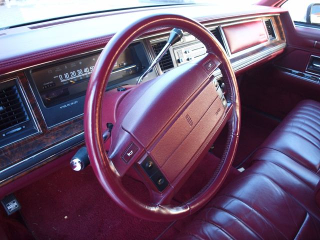 1991 Lincoln Town Car - photo 3