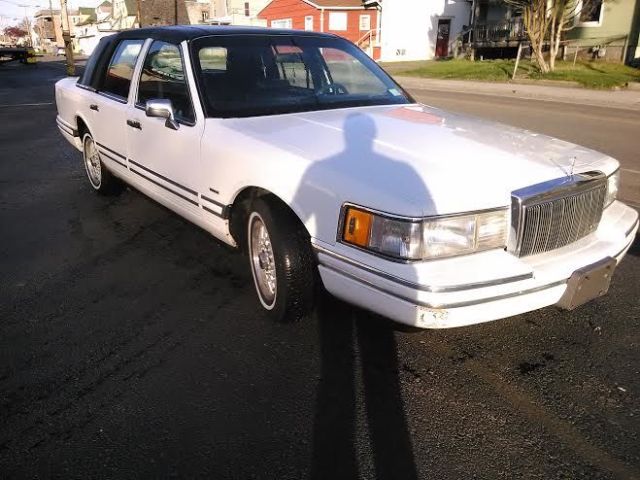 1991 Lincoln Town Car
