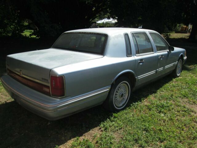 1991 Lincoln Town Car - photo 10
