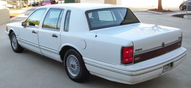 1991 Lincoln Town Car Executive - photo 13