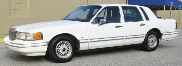 1991 Lincoln Town Car Executive - photo 3