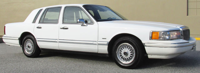 1991 Lincoln Town Car Executive - photo 6