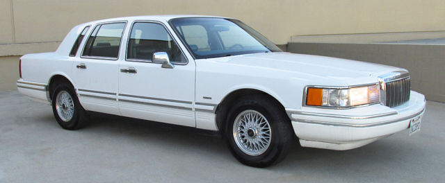 1991 Lincoln Town Car Executive - photo 9