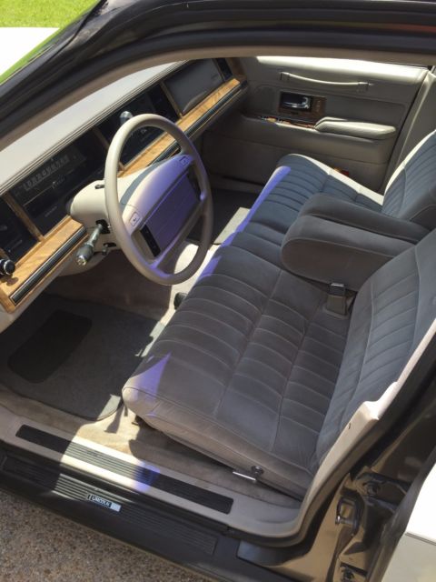 1991 Lincoln Town Car Hearse - photo 7