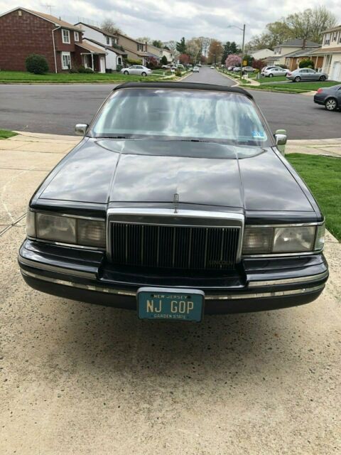1991 LINCOLN TOWN CAR - PRESIDENTIAL EDITION 1991 Lincoln Town Car