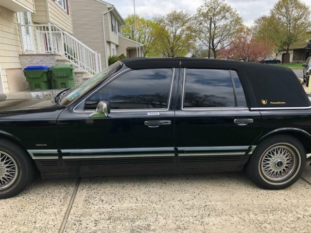 1991 Lincoln Town Car - photo 3