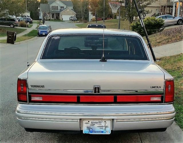1991 Lincoln Town Car - photo 4