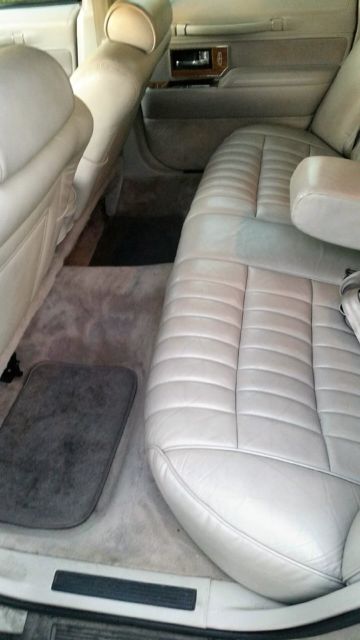 1991 Lincoln Town Car - photo 6