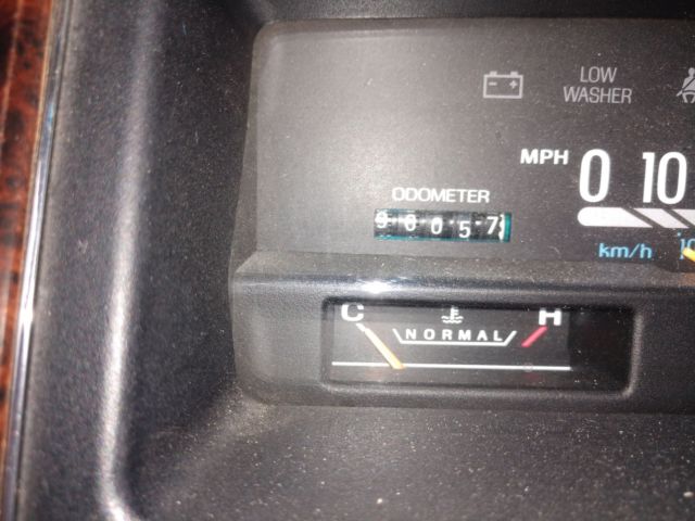 1991 Lincoln Town Car - photo 11