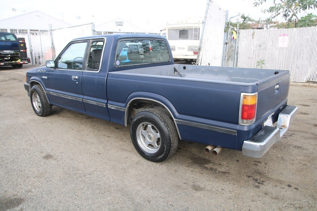 1991 Mazda B-Series Pickups B2200 - photo 4