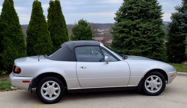 1991 Mazda Miata - All original with every option. Near perfect condition! 1991 Mazda MX-5 Miata Base 2 door convertible