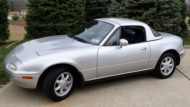 1991 Mazda MX-5 Miata Base 2 door convertible - photo 4