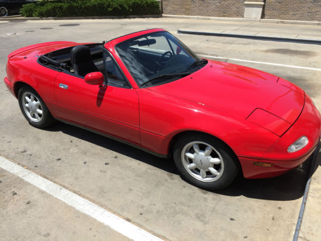 1991 MAZDA MIATA BASE CONVERTIBLE 2-Door 1.6L 1991 Mazda MX-5 Miata CONVERTIBLE