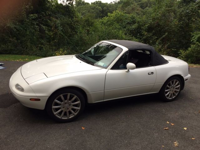 1991 Mazda MX-5 Miata 5 speed w/ hard top - photo 12