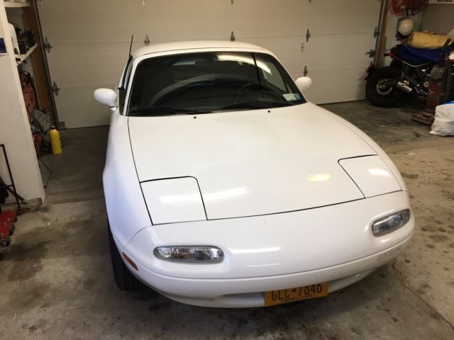 1991 Mazda MX-5 Miata 5 speed w/ hard top - photo 6