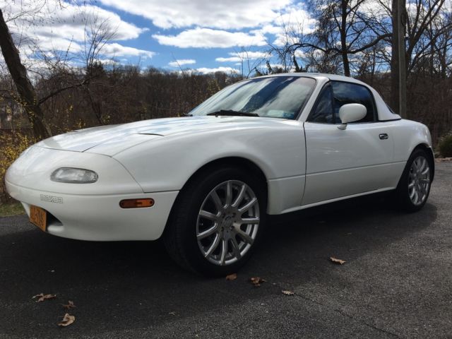 1991 Mazda MX-5 Miata 5 speed w/ hard top - photo 8