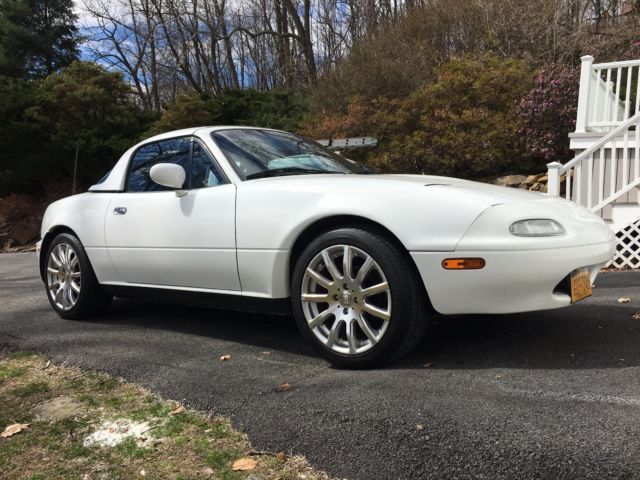 1991 Mazda MX-5 Miata 5 speed w/ hard top - photo 9