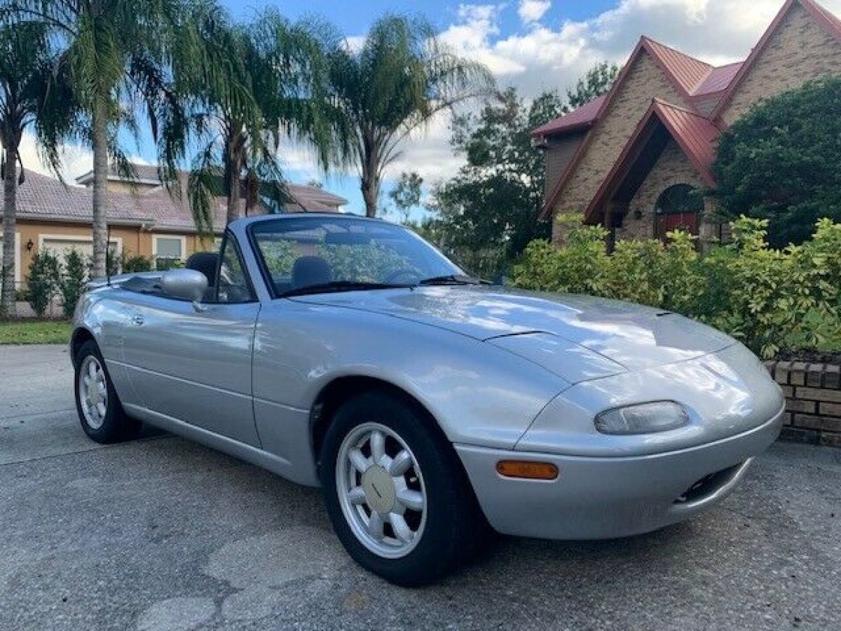1991 Mazda Miata MX-5 Convertible 91,000 Low Miles Automatic 4 CYL NO RESERVE 1991 Mazda MX-5 Miata