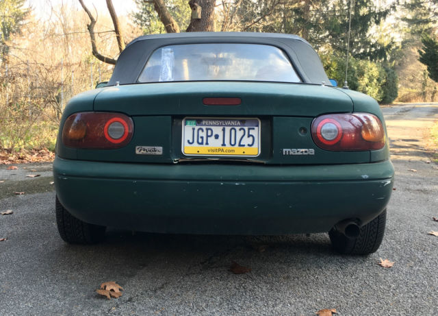 1991 Mazda MX-5 Miata SE Convertible 2-Door - photo 8