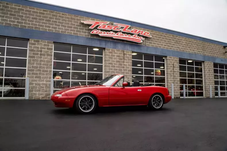 1991 Mazda MX-5 Miata 1.6L I4 16V 1991 Mazda MX-5 Miata