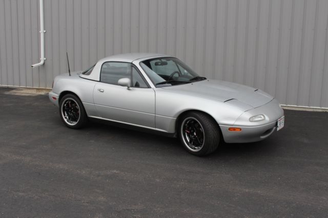 1991 Mazda MX-5 Miata in Excellent Condition 1991 Mazda MX-5 Miata Base Convertable 2-Door