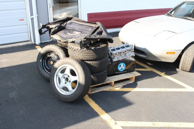1991 Mazda MX-5 Miata Base Convertable 2-Door - photo 3