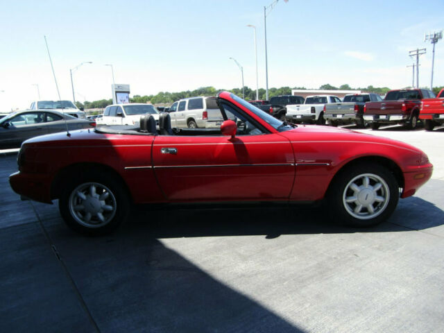 1991 Mazda MX-5 Miata 2dr Coupe Convertible - photo 8