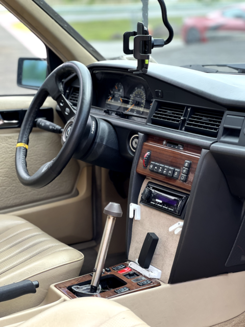 1991 Mercedes-Benz E-Class 190E 2.6 Body - photo 3