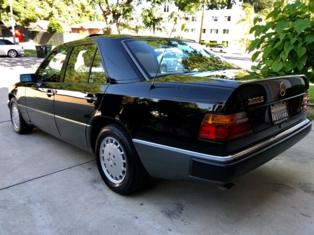 1991 Mercedes-Benz 300-Series 300E W124 E300 - photo 3