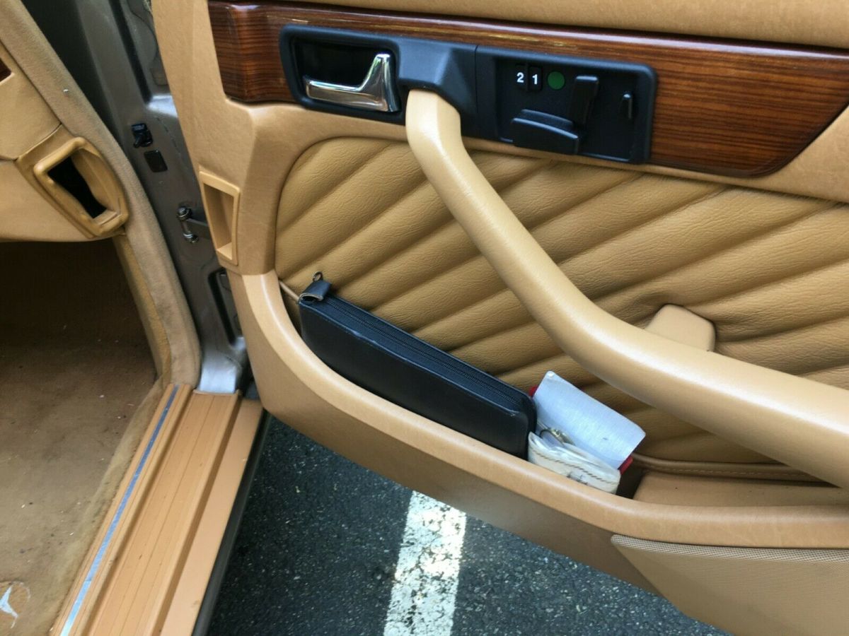 1991 Mercedes-Benz 300-Series - photo 10