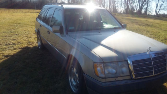 1991 Mercedes-Benz 300-Series Estate Wagon 4-Matic - photo 3