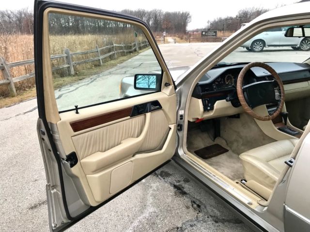 1991 Mercedes-Benz E-Class 300TE 4MATIC - photo 10