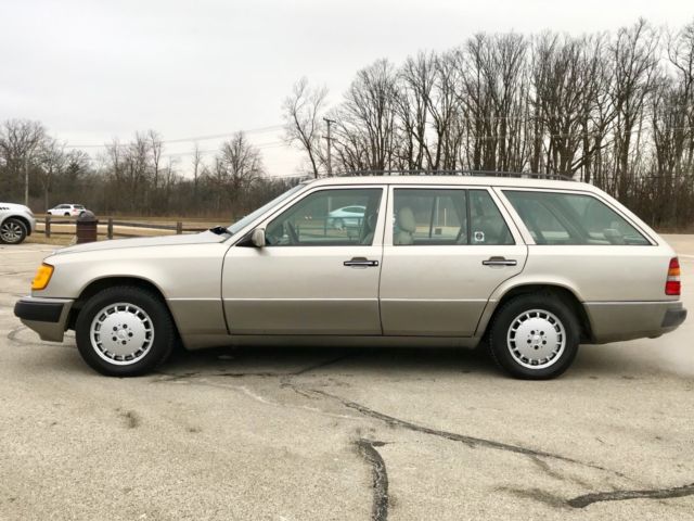 1991 Mercedes-Benz E-Class 300TE 4MATIC - photo 6
