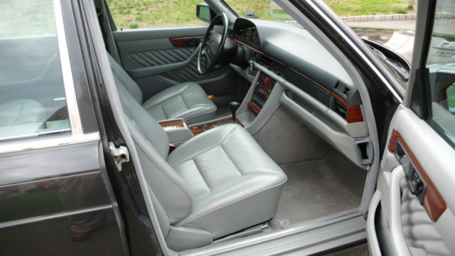1991 Mercedes-Benz 500-Series Base Sedan 4-Door - photo 9