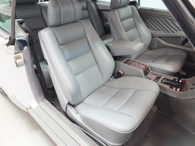 1991 Mercedes-Benz 560 Base Coupe 2-Door - photo 12