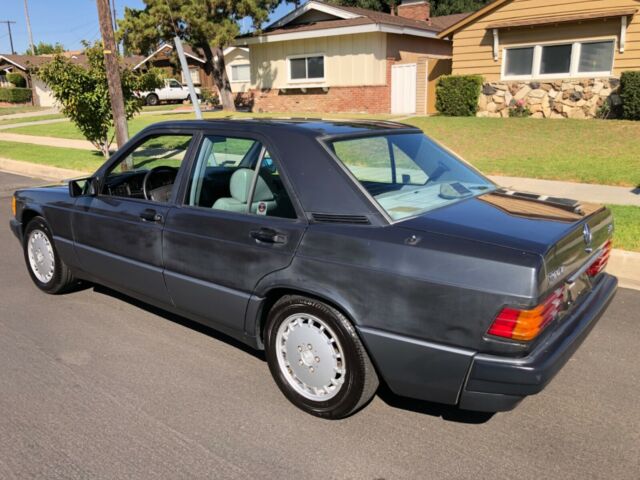 1991 Mercedes-Benz 190-Series 1991 MERCEDES-BENZ 190E Sedan 2.6 Inline 6CYL 118K - photo 2