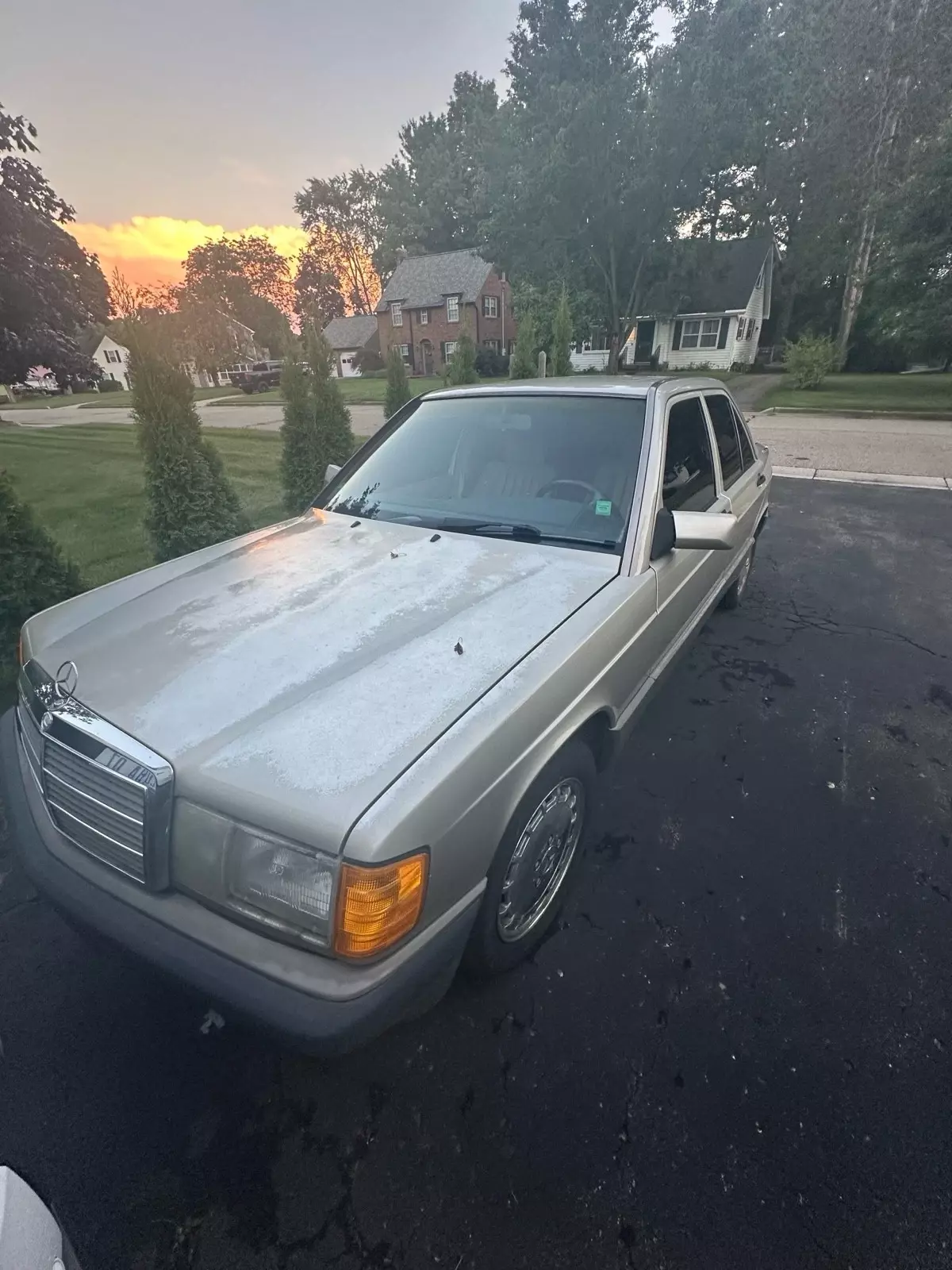 1991 Mercedes-Benz 190E Sedan Brown E 2.6 1991 Mercedes-Benz 190-Series E 2.6