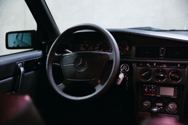 1991 Mercedes-Benz 190-Series - photo 6