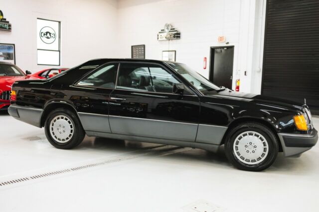 1991 Mercedes-Benz 300 CE coupe - photo 8