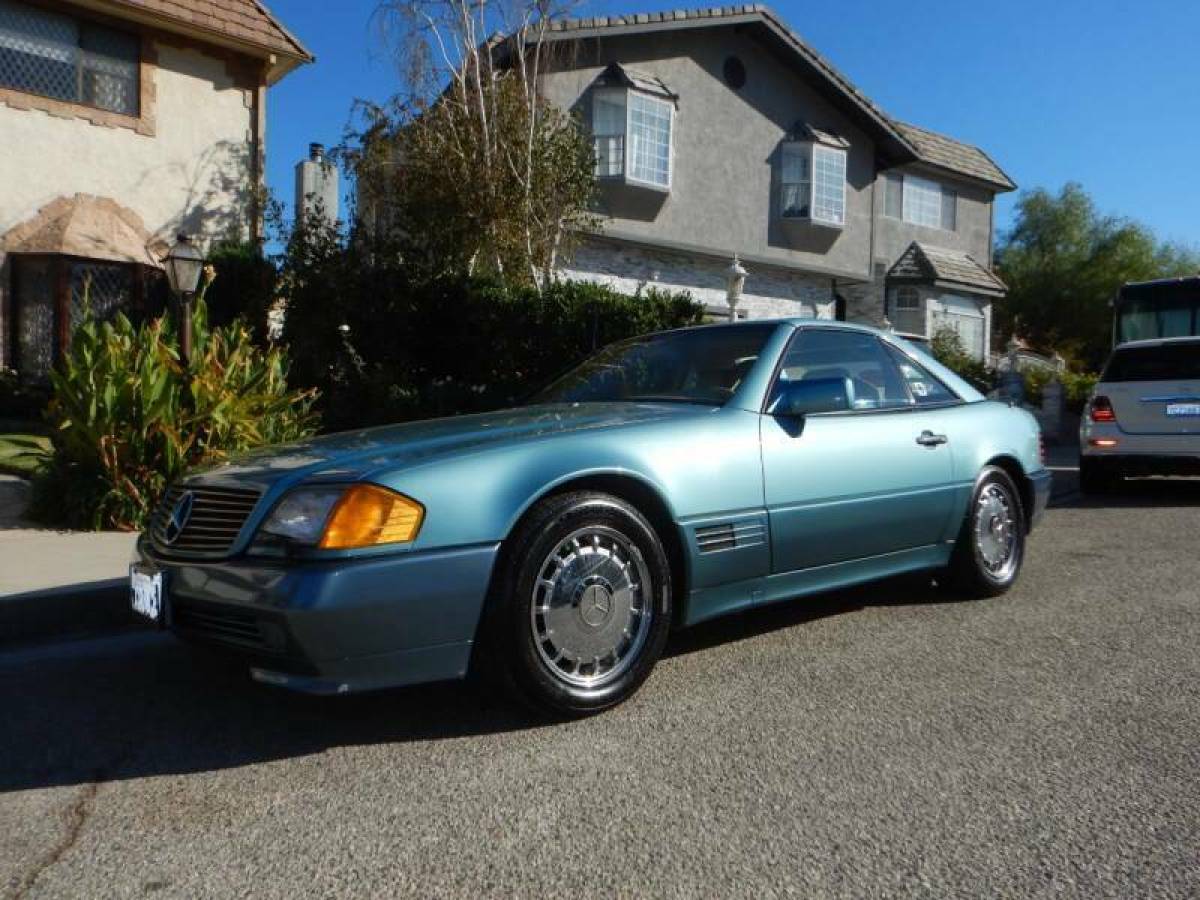 1991 Mercedes-Benz 300-Class 300 SL 2dr Convertible Automatic 5-Speed RWD I6 1991 Mercedes-Benz SL-Class 300 SL 2dr Convertible