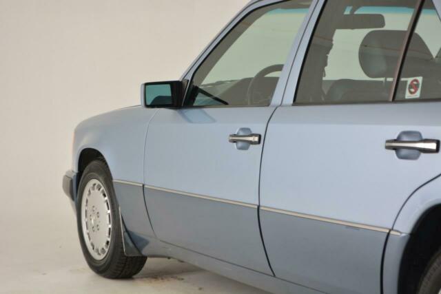 1991 Mercedes-Benz 300-Series 1-Owner !!! Clean Carfax !!! Turbo Diesel !!! - photo 11