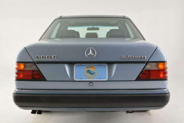 1991 Mercedes-Benz 300-Series 1-Owner !!! Clean Carfax !!! Turbo Diesel !!! - photo 4