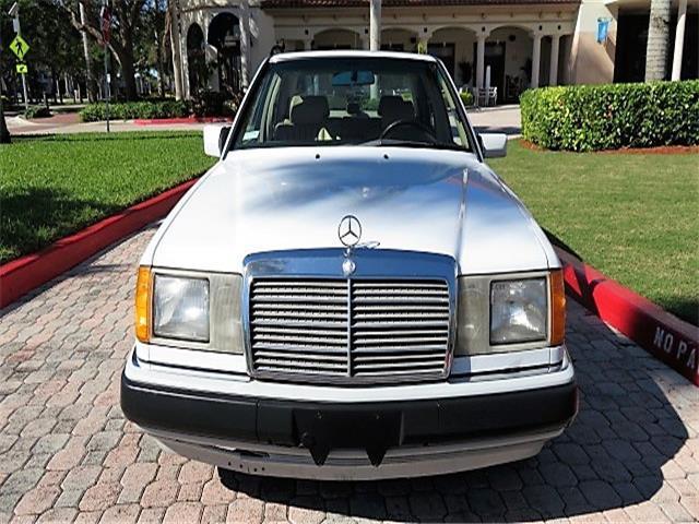 1991 Mercedes-Benz 300-Series 300D - photo 7