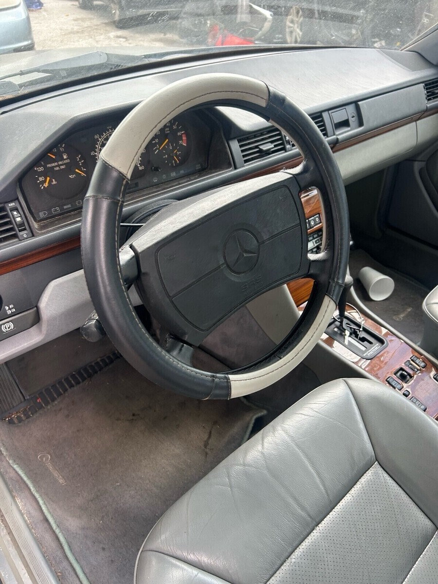 1991 Mercedes-Benz 300-Series E - photo 12
