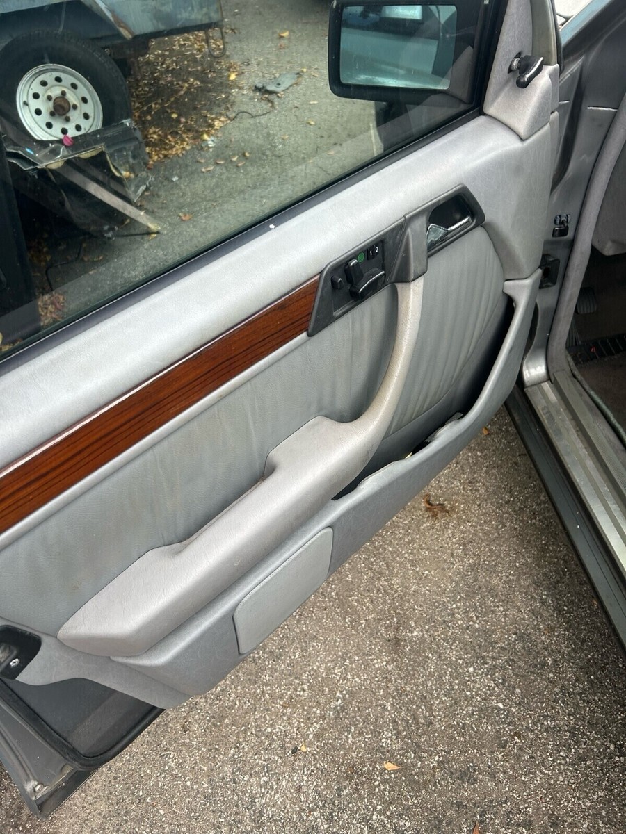 1991 Mercedes-Benz 300-Series E - photo 13