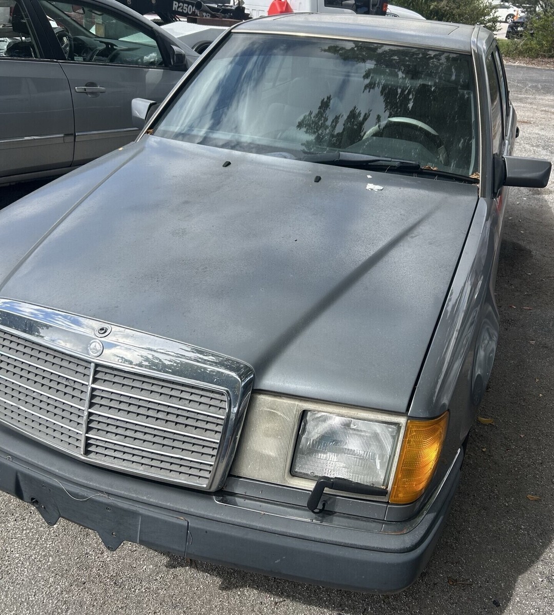 1991 Mercedes-Benz 300-Series E - photo 2